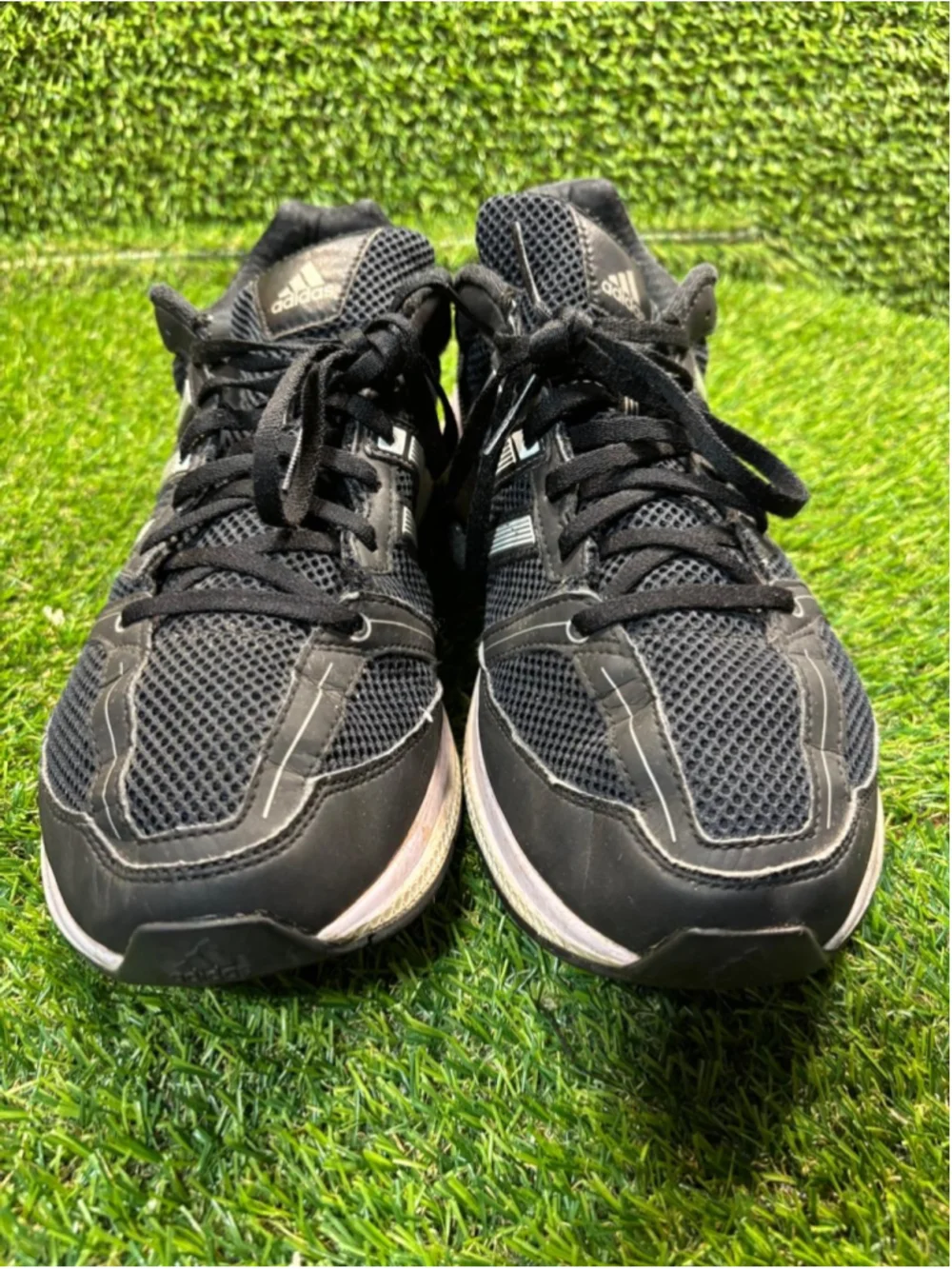 Men's Adidas Athletic Shoes Size 12 Black and White #E124